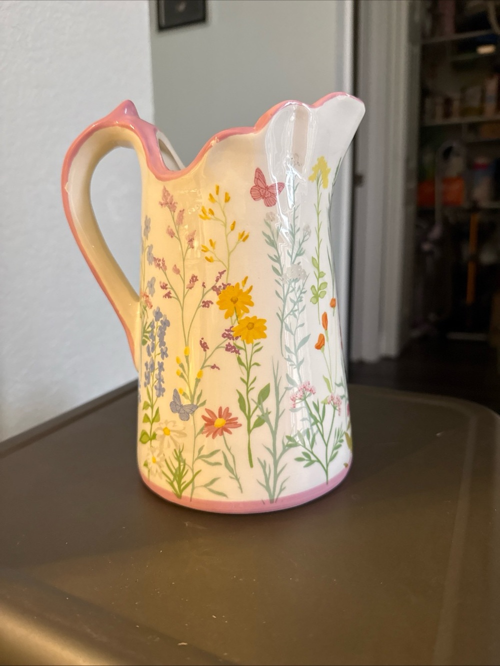 Dolly Parton Ceramic Pitcher - Pink and White. (Approximately 32 ounce capacity)